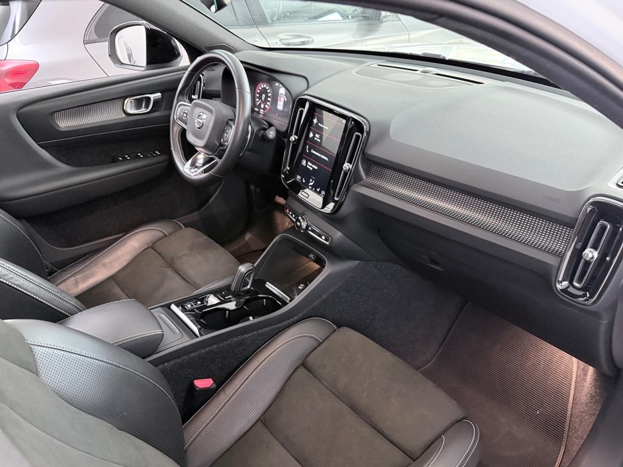 Volvo XC40 D4 AWD Geartronic R-design