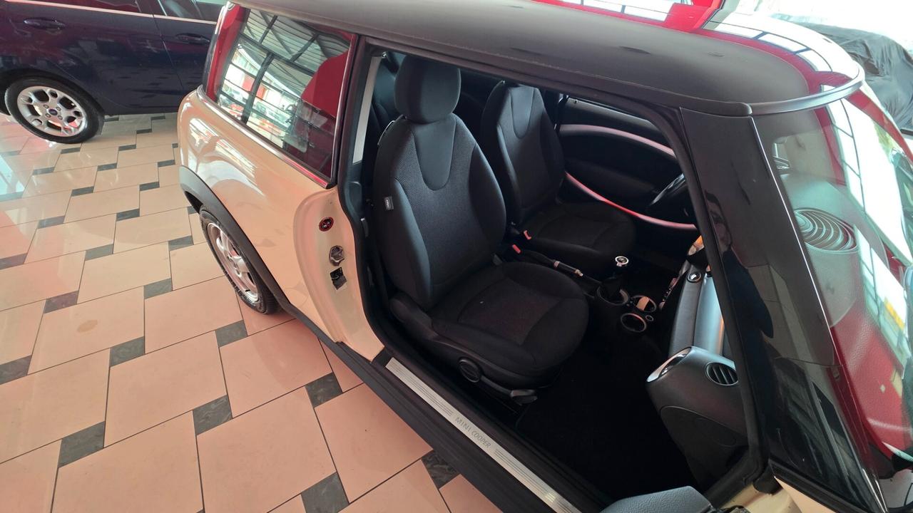 Mini 1.6 16V Cooper D Chili