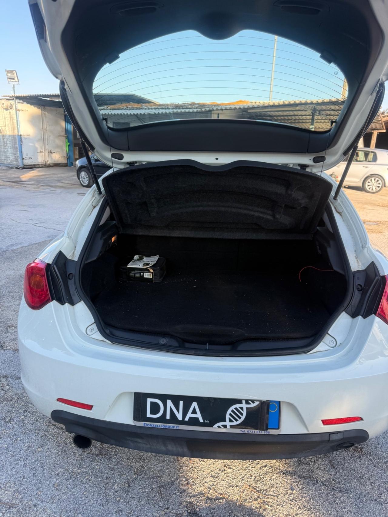 Alfa Giulietta Turbo Benzina Metano EURO6B Neopatentati