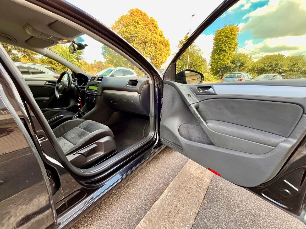 Volkswagen Golf 1.6 TDI DPF 3p. Highline