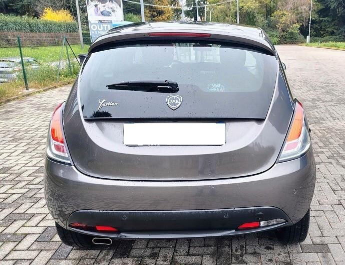 Lancia Ypsilon 0.9 BENZINA TWIN AIR 85 CV SILVER