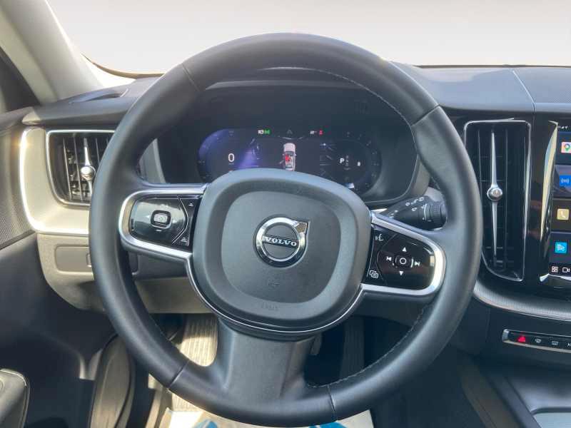 VOLVO XC60 2.0 b4 Plus Bright AuTo