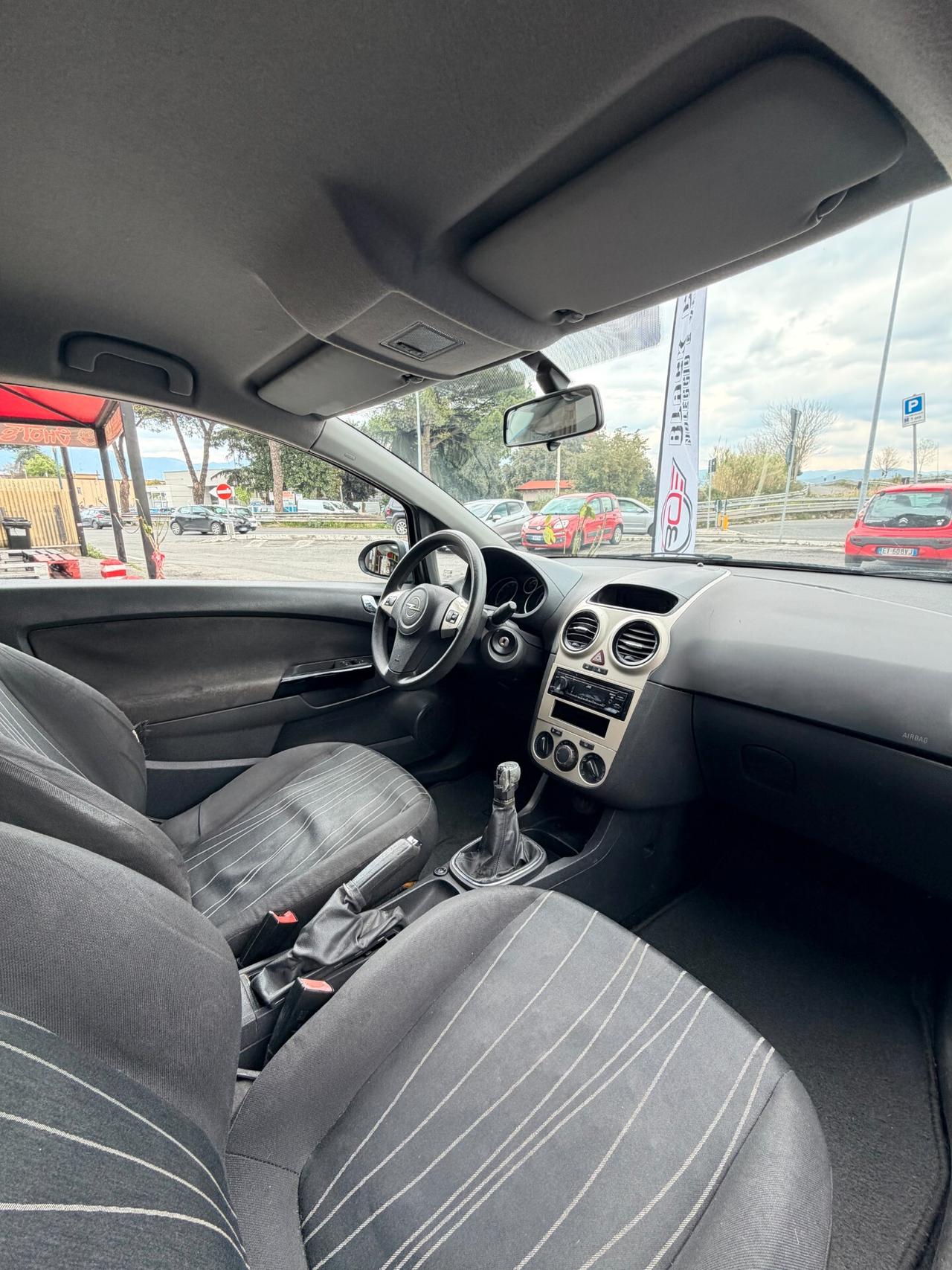 Opel Corsa 1.2 3 porte Club