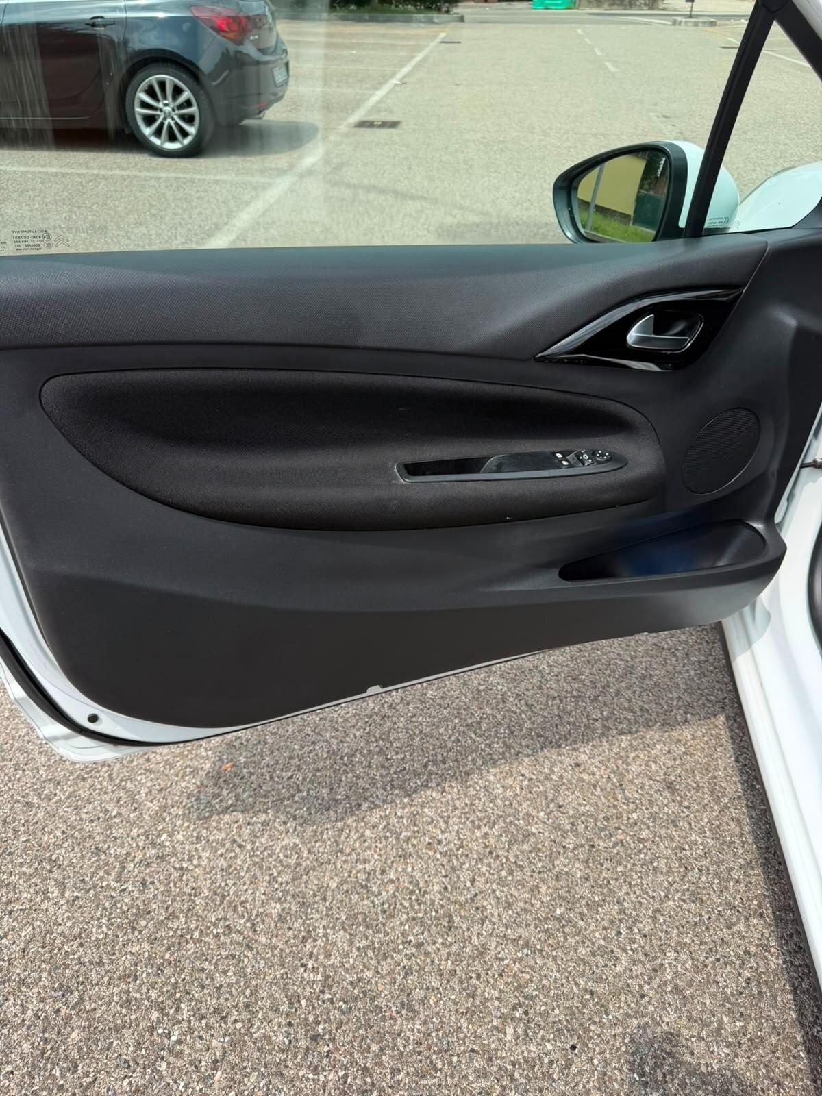 Citroen DS3 Cabrio 1.6 - AUT. - NEOP. - 12 MESI DI GARANZIA -