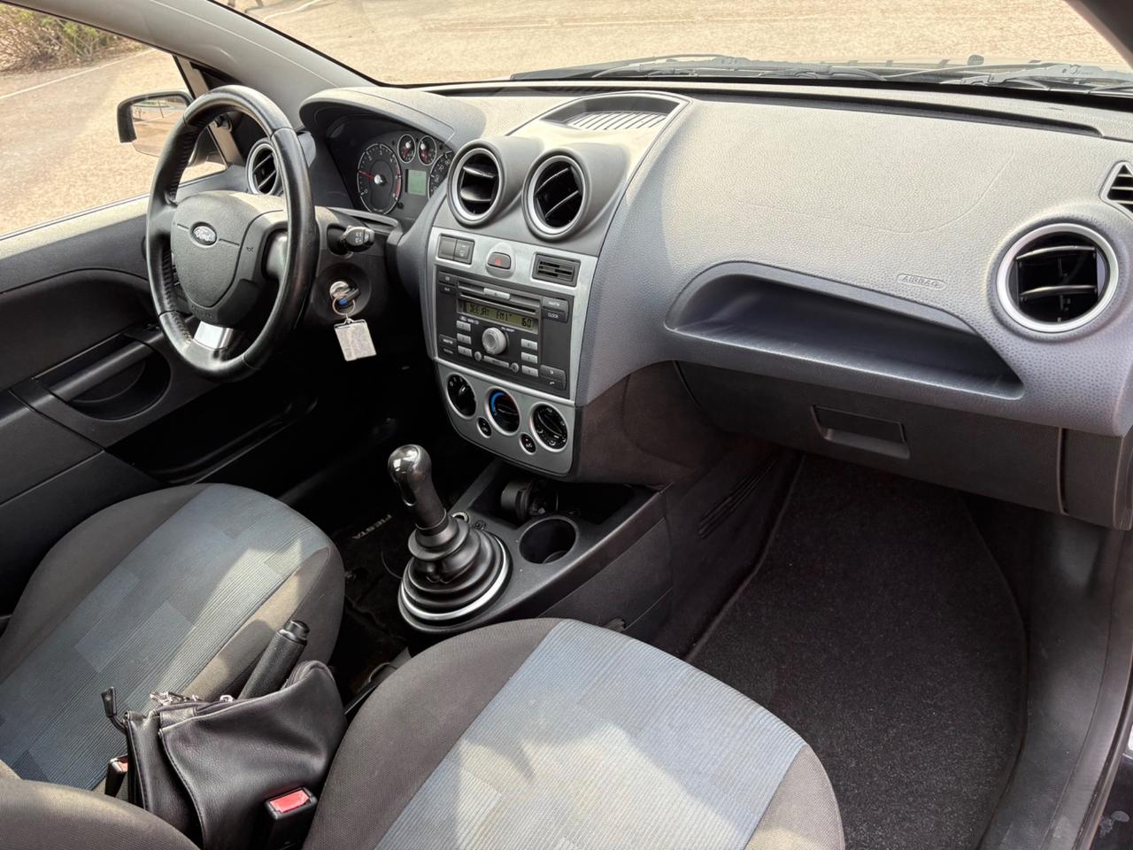 Ford Fiesta 1.4 TDCi 5p. Neo patentati