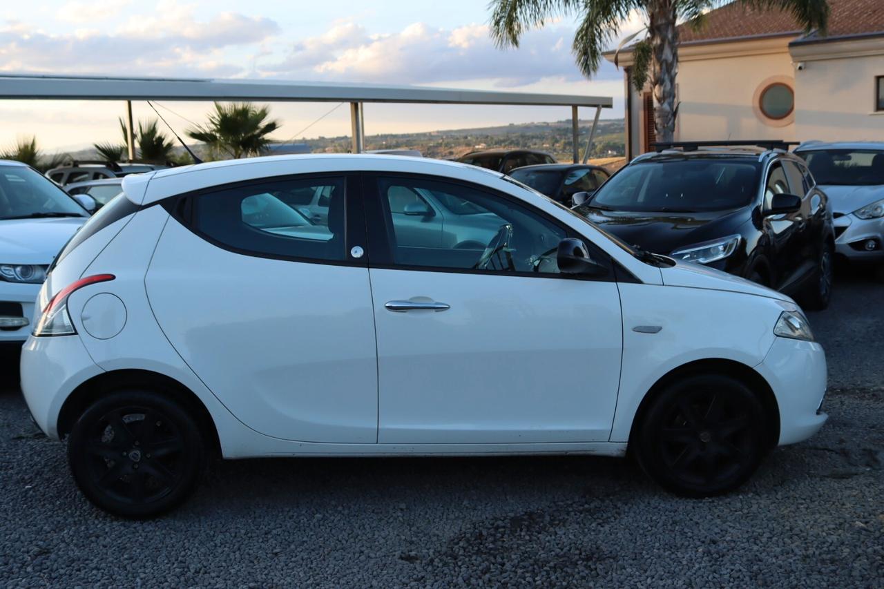 Lancia Ypsilon 1.2 69 CV 5 porte GPL Ecochic Gold