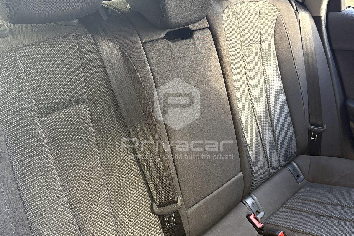 AUDI A4 35 TFSI Business