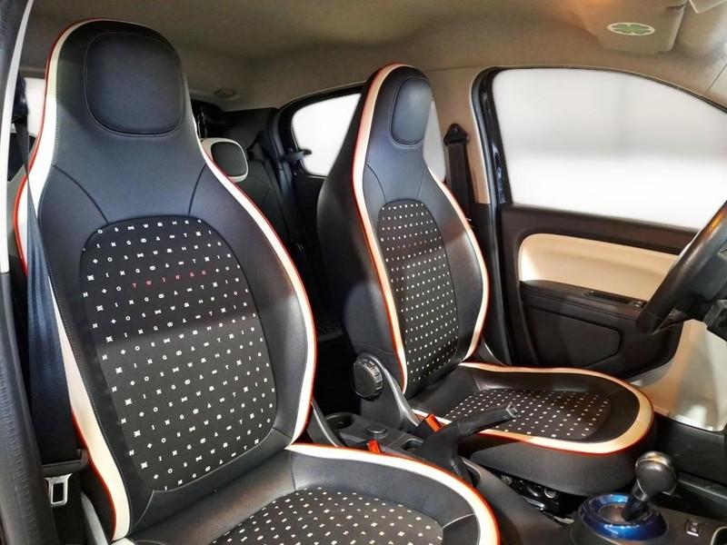 RENAULT TWINGO 0.9 TCE 95 SIGNATURE EDC 5 PORTE BERLINA