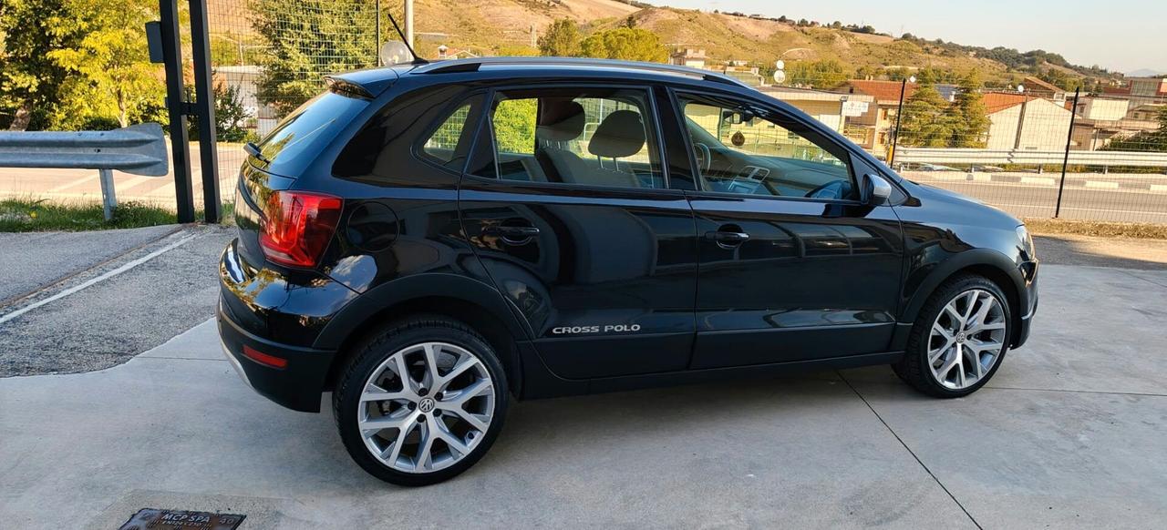Volkswagen Polo CROSS 1.4 TDI 90 CV DSG