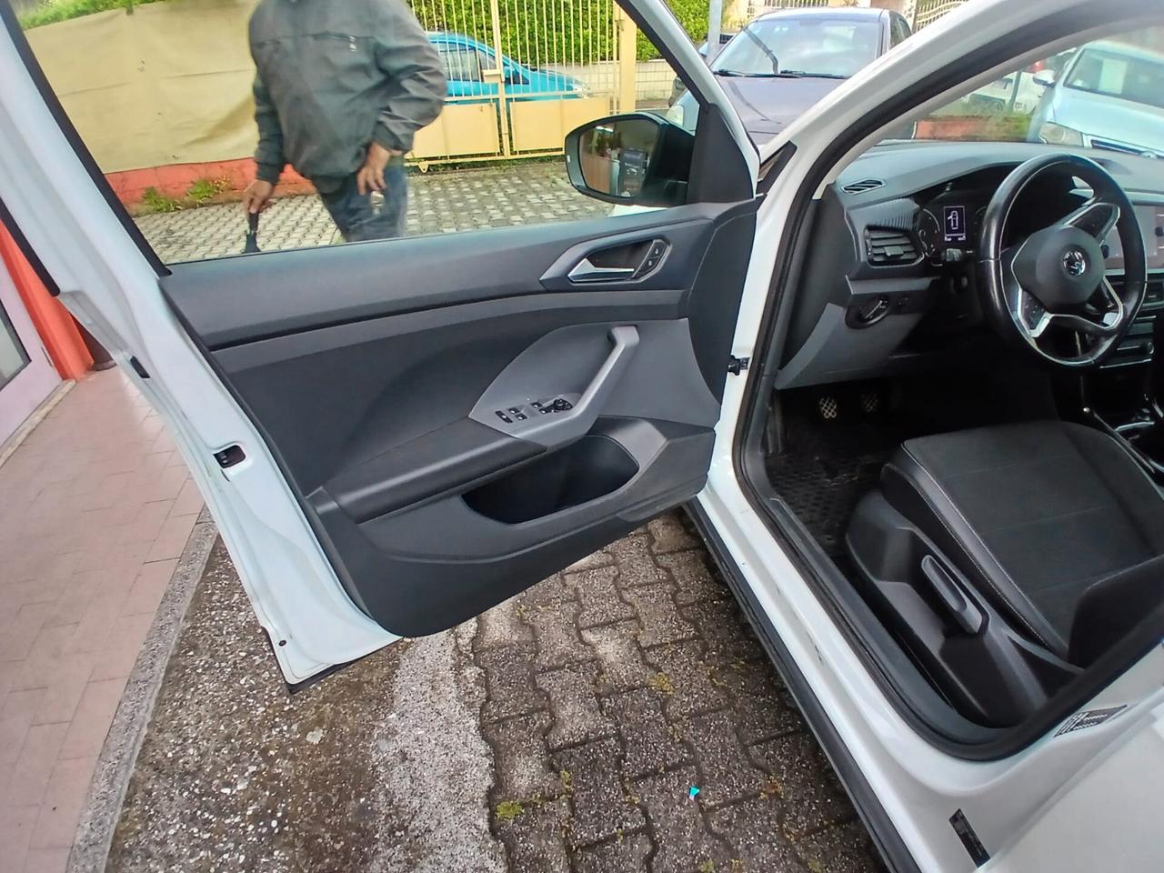 Volkswagen T-Cross 1.6 TDI SCR GARANZIA EUROPEA CONFORMGEST 12 MESI RINNOVABILE FINO A 36 M ESI!!!