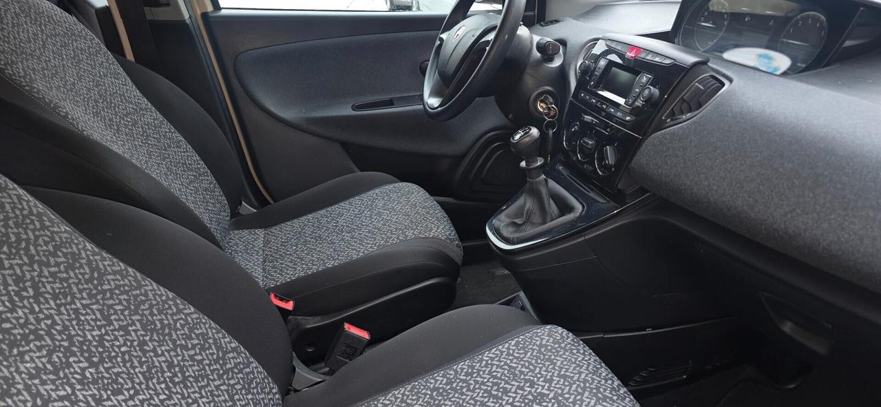 Lancia Ypsilon 1.2 69 CV 5 porte anno 2020 occasione