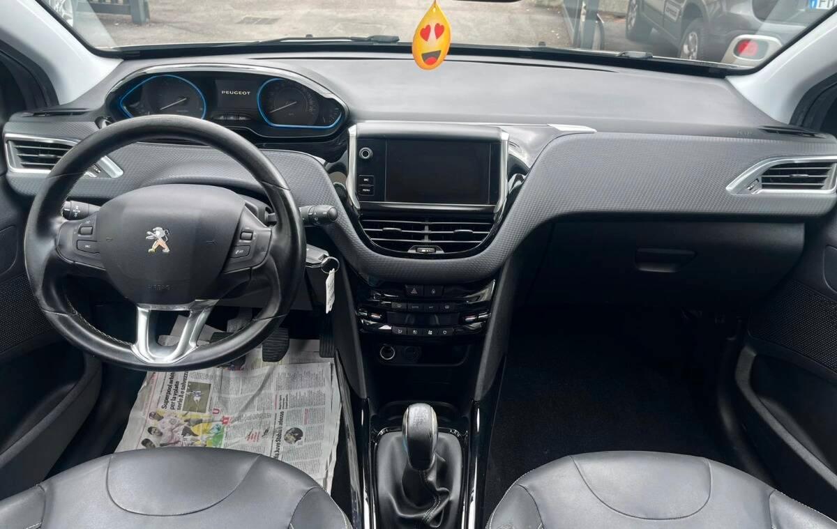 Peugeot 2008 1.6 bluehdi Black Matt 100cv