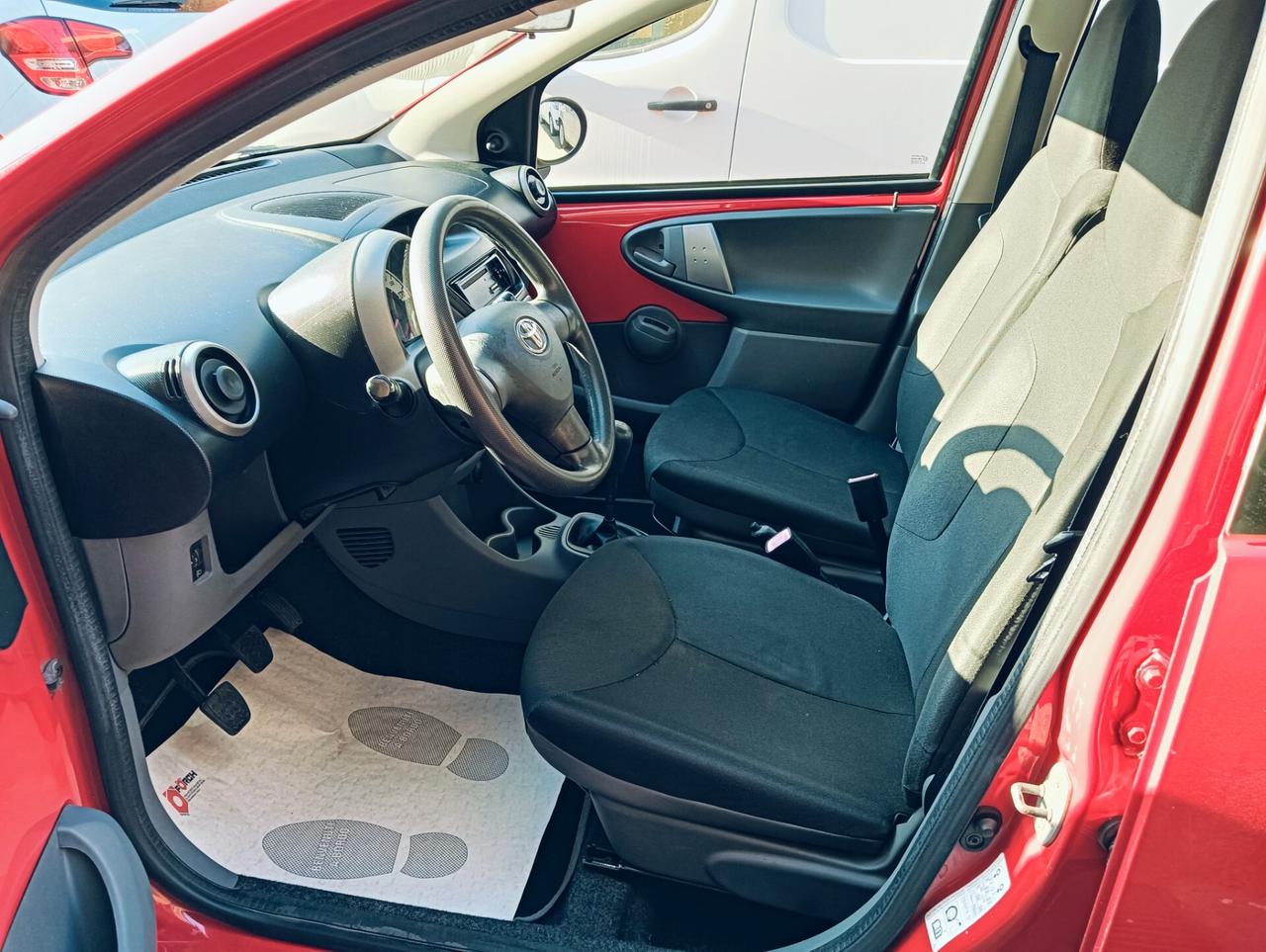 Toyota Aygo 1.0 12V VVT-i 5 porte