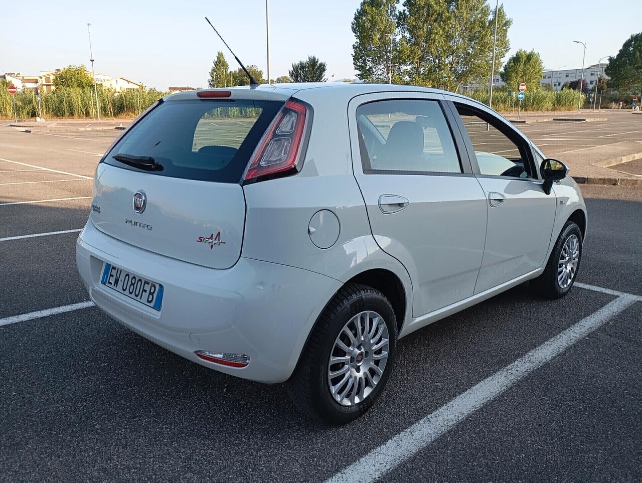 Fiat Punto 1.4 8V 5 porte Natural Power Street