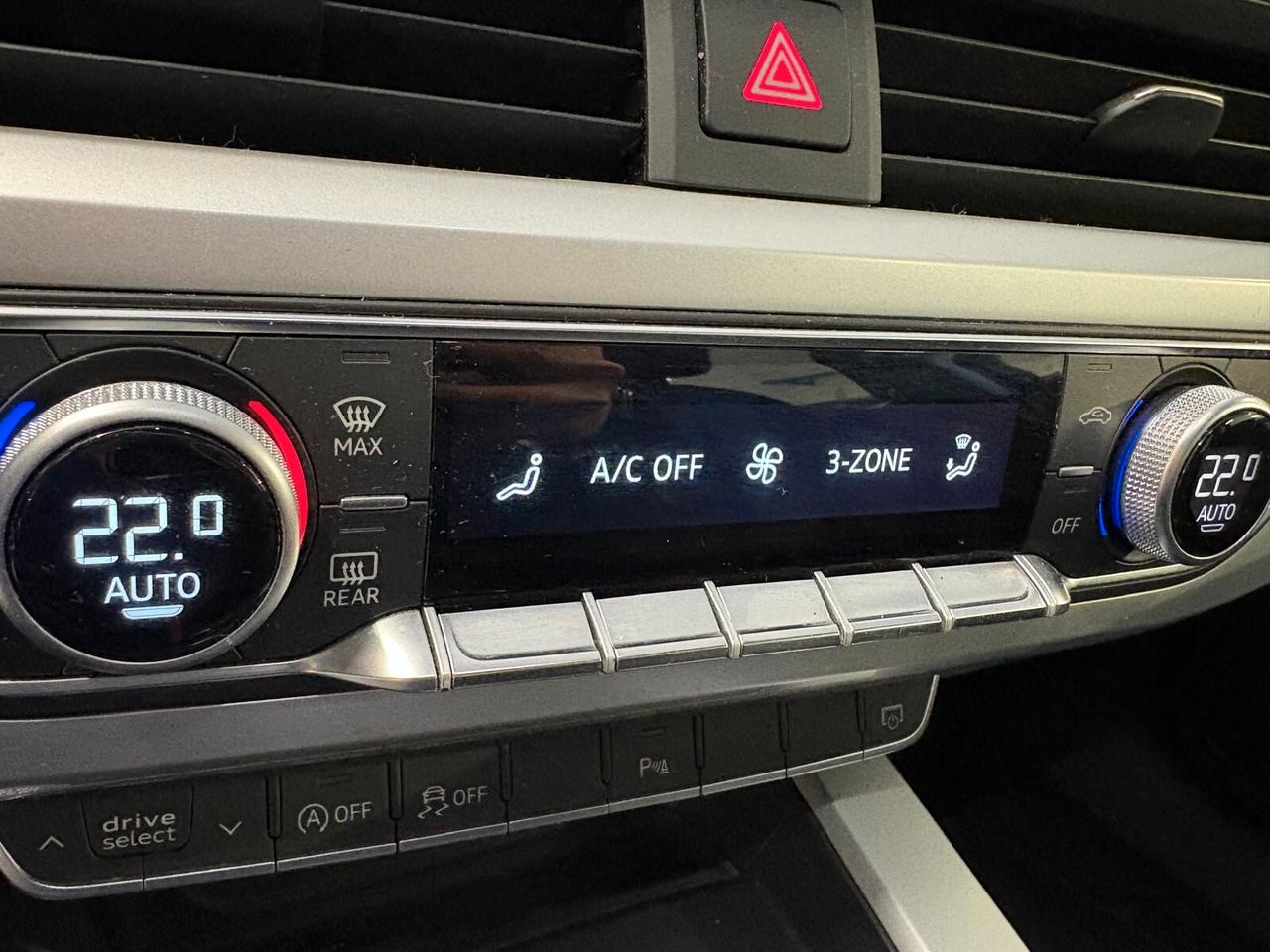 Audi A4 Avant BUSINESS 2.0 TDI S tronic