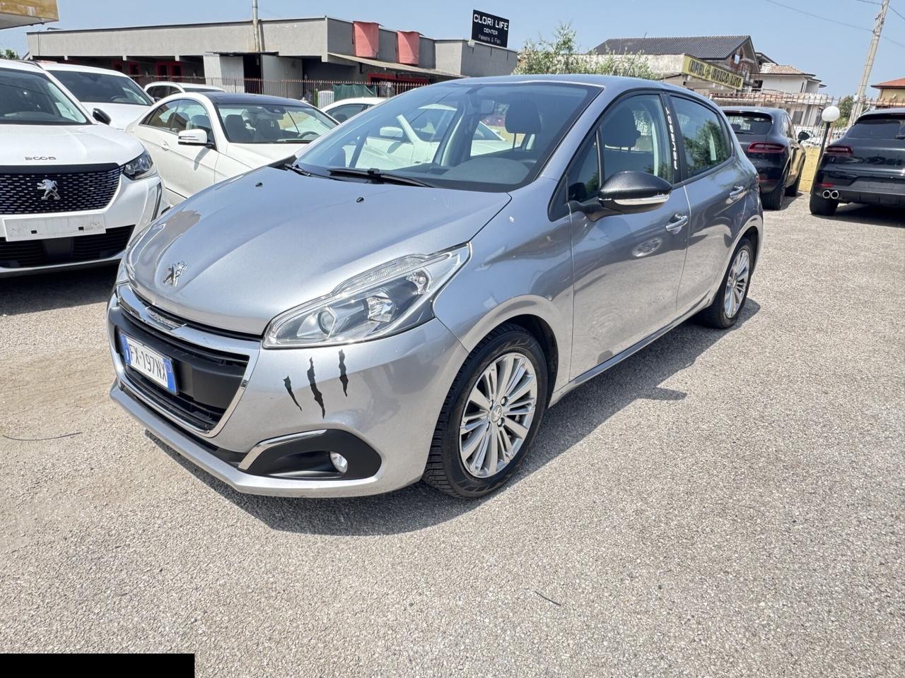 PEUGEOT 208 1.2 BENZINA ADATTA NEOPATENTATI
