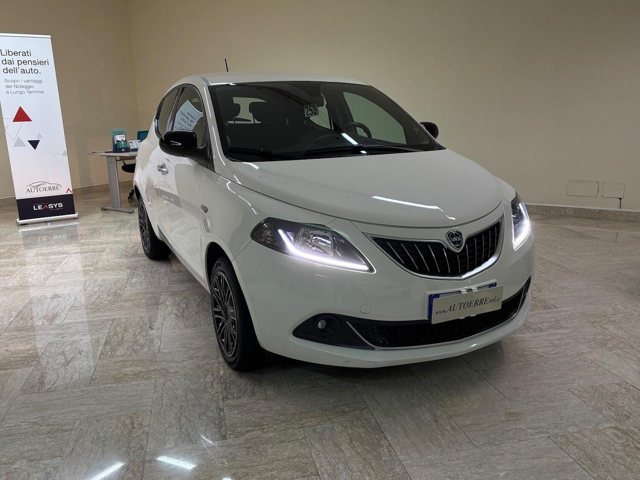Lancia Ypsilon 1.0 FIREFLY 70CV S&S HYBRID GOLD