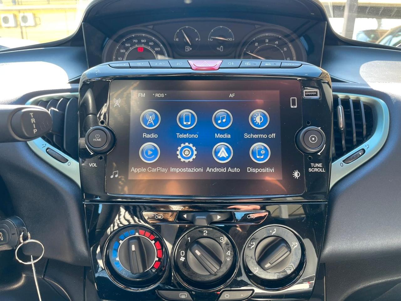 Lancia Ypsilon 1.0 FireFly 5 porte S&S Hybrid Gold