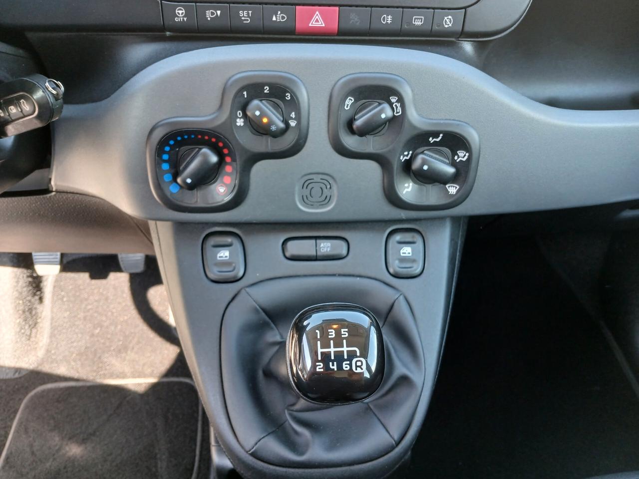 FIAT PANDA 1.0 BENZINA HYBRID 70CV 2023