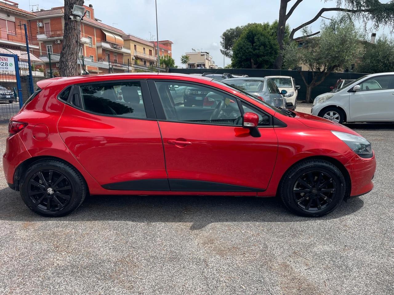 Renault Clio 1.2 75CV GPL 5 porte Costume National