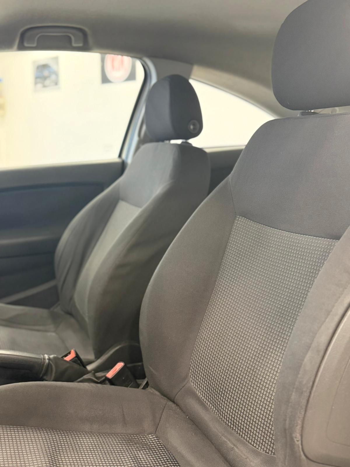Opel Corsa 1.2cc Benzina 2011
