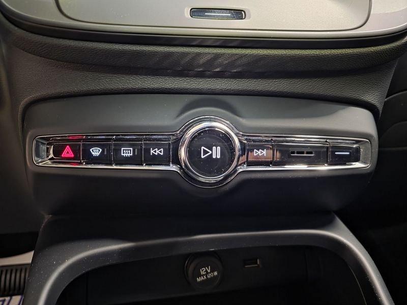 Volvo XC40 XC40 T3 Geartronic Momentum Core 163CV