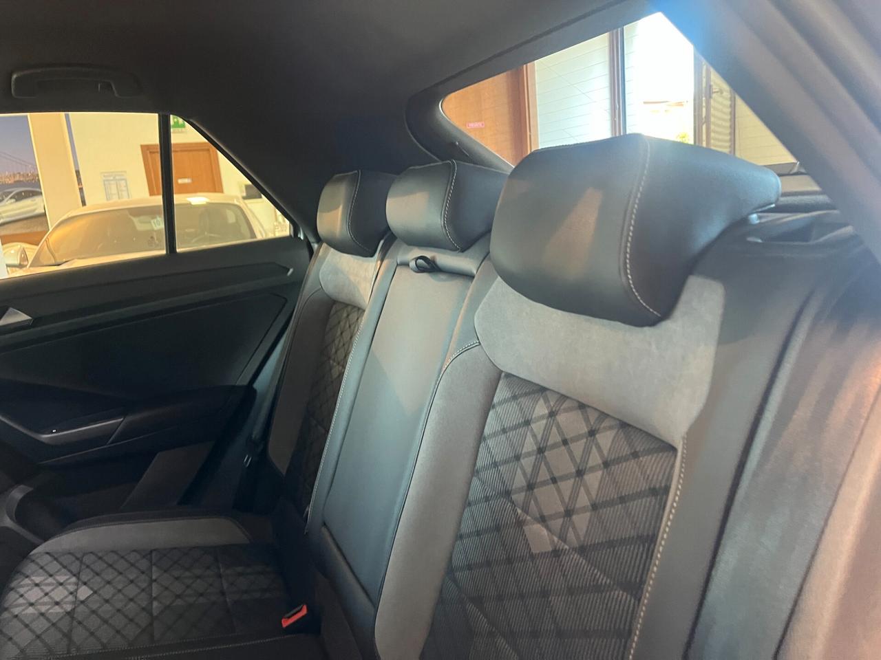 Volkswagen T-Roc 1.0 TSI R-Line