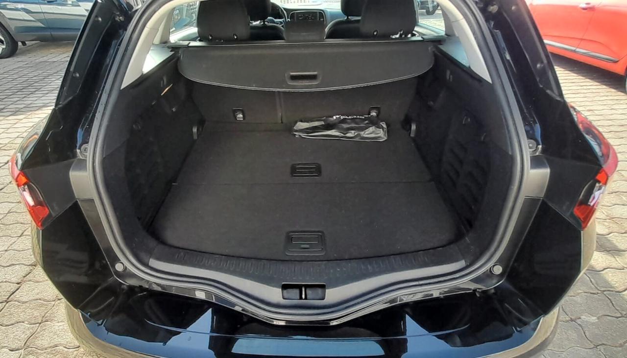 Renault Megane Mégane Sporter Blue dCi 115 CV EDC Business IVA ESPOSTA