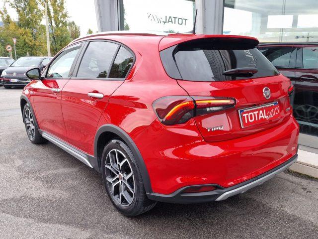 FIAT Tipo 1.5 Hybrid DCT 5 porte Cross "RED"