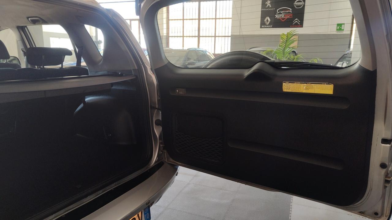 Toyota RAV 4 RAV4 2.2 D-4D 136 CV Luxury