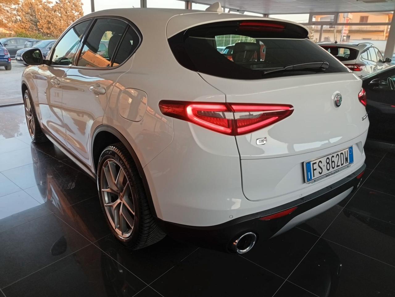Alfa Romeo Stelvio 2.2 Turbodiesel 210 CV AT8 Q4 b-tech