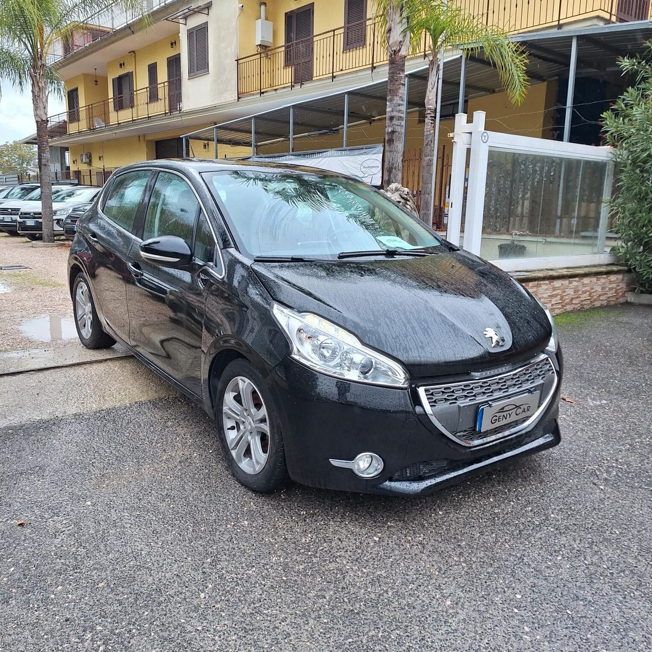 Peugeot 208 1.4 HDi 68 CV 5 porte Allure