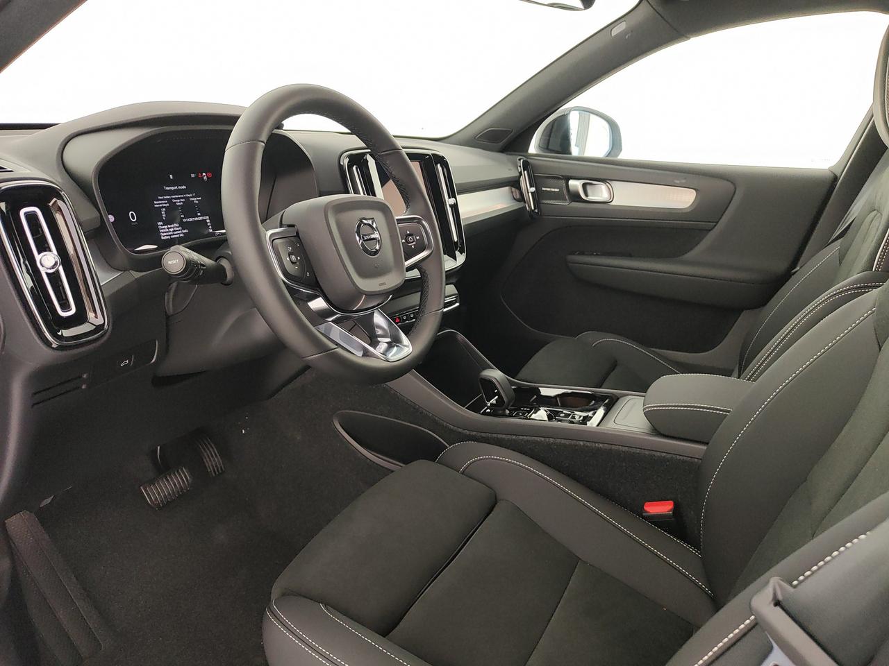 VOLVO XC40 2.0 b3 Ultra Black Edition auto