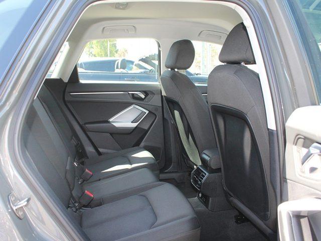 AUDI Q3 35 TDI Business Advanced