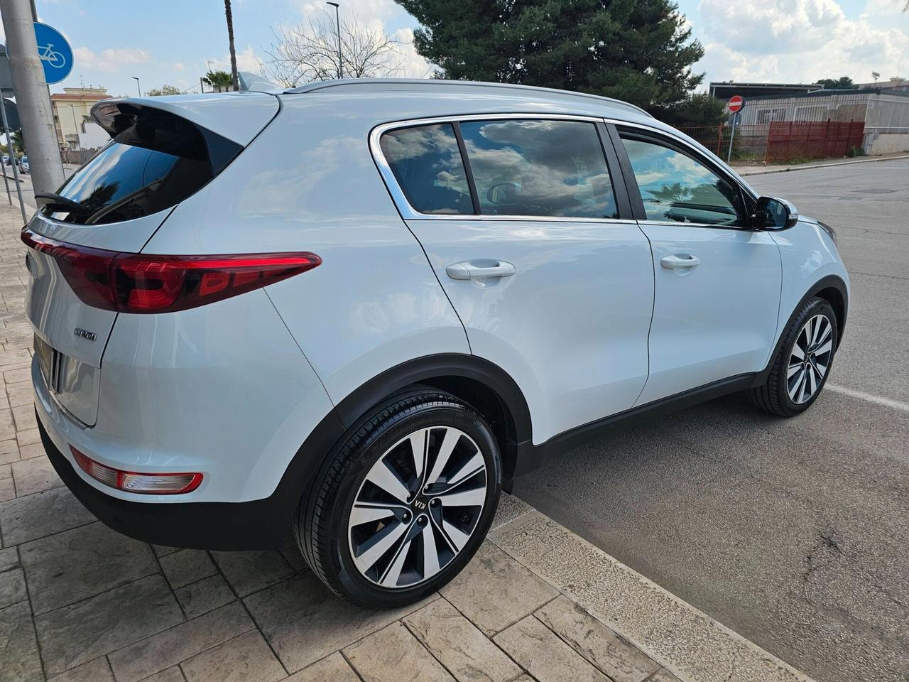 KIA SPORTAGE 1.7 CRDI 115CV COOL FULL OPTIONAL