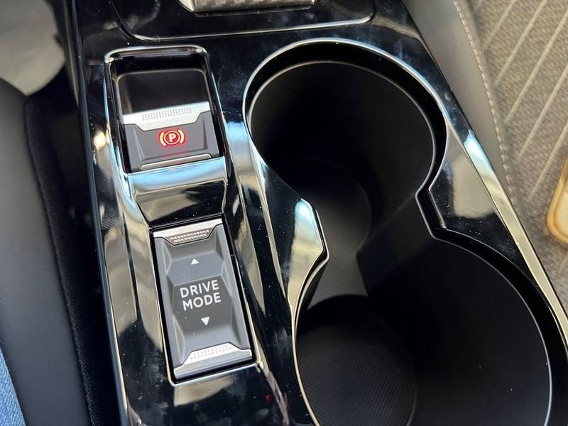 Peugeot 2008 Hybrid 145cv e-DCS6 Allure auto