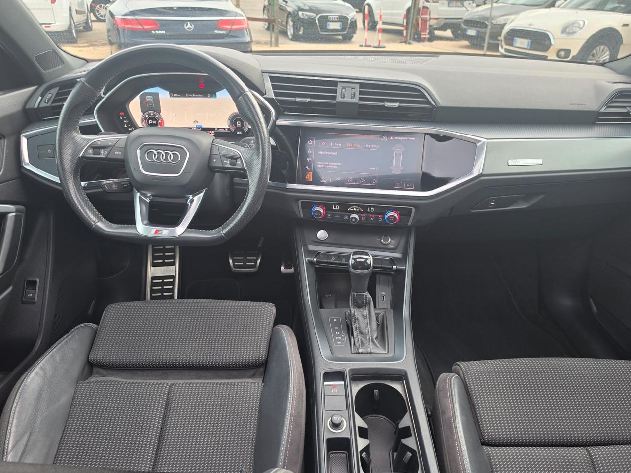 Audi Q3 2.0 TDI 150 CV S tronic line Edition