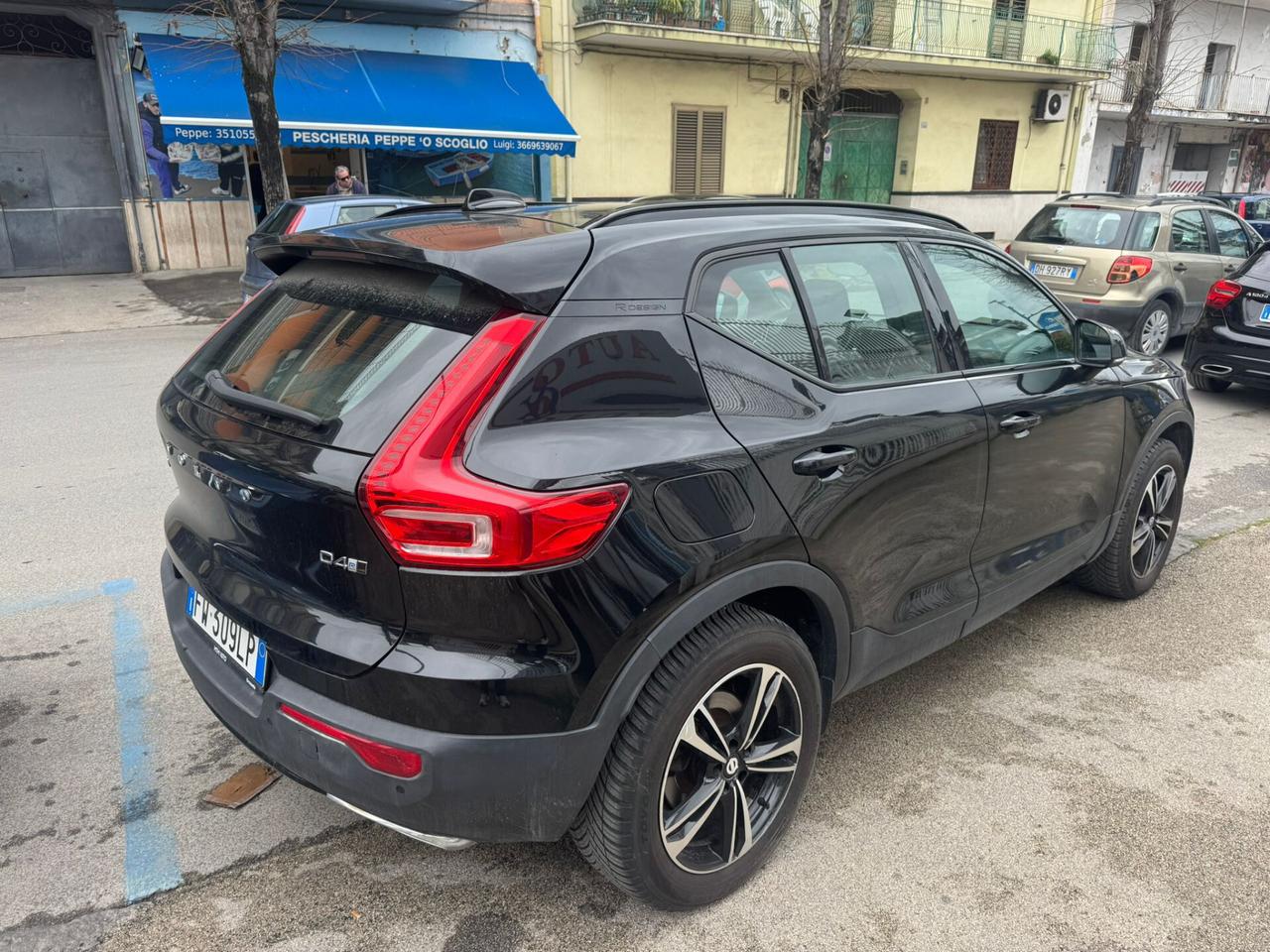 Volvo XC40 D4 AWD Geartronic R-design