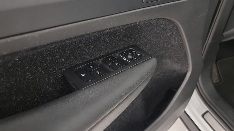 Volvo XC40 T5 Recharge Plug-in Hybrid R-design