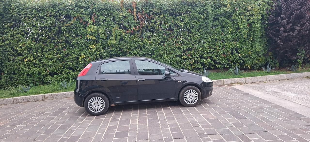 GRANDE PUNTO 1.4 GPL IDEALE X NEOPATENTATI