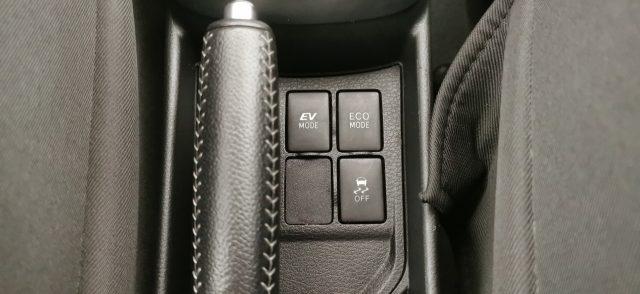 TOYOTA Yaris 1.5 Hybrid 5 porte Business