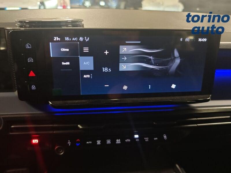 Lancia Ypsilon Ibrida Ibrida Edizione Cassina e-DCT