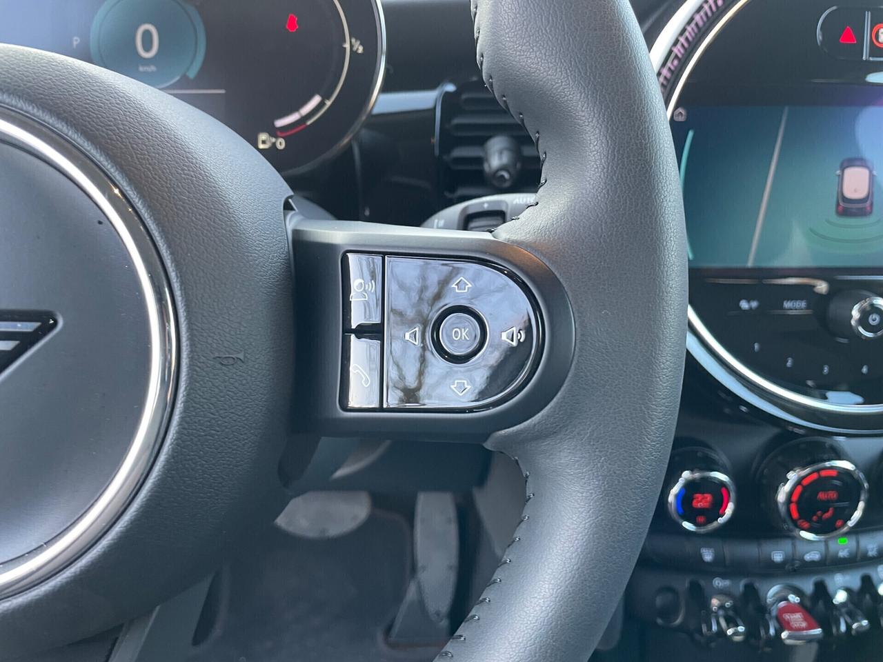 Mini Mini 1.5 Cooper Camden*Automatik*Solo 1500km*Pari al nuovo*
