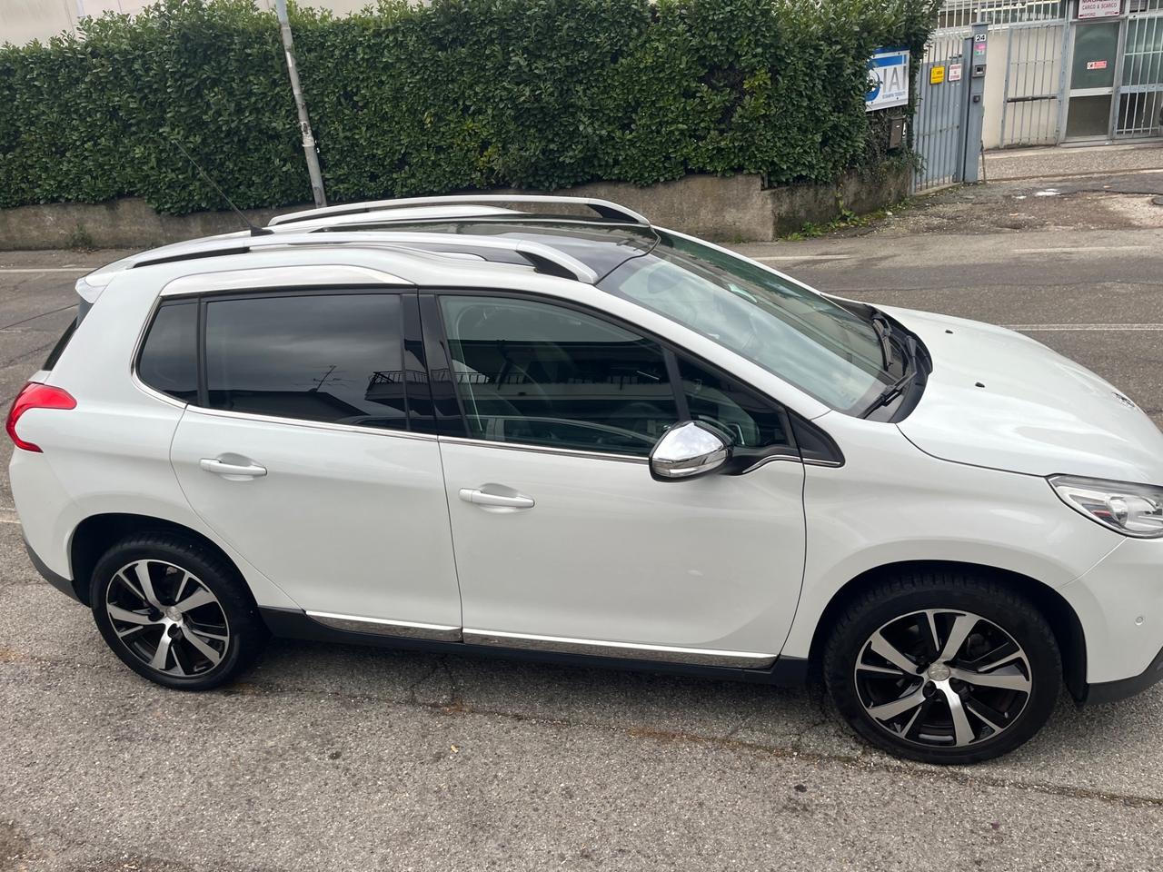 Peugeot 2008 1.6 e-HDi 115 CV/Euro5B con FAP/unico proprietario