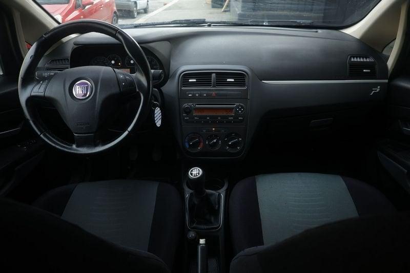 FIAT Grande Punto FIAT Grande Punto 5p 1.3 mjt 16v Active c/clima 75cv 55KW ANNO 2008