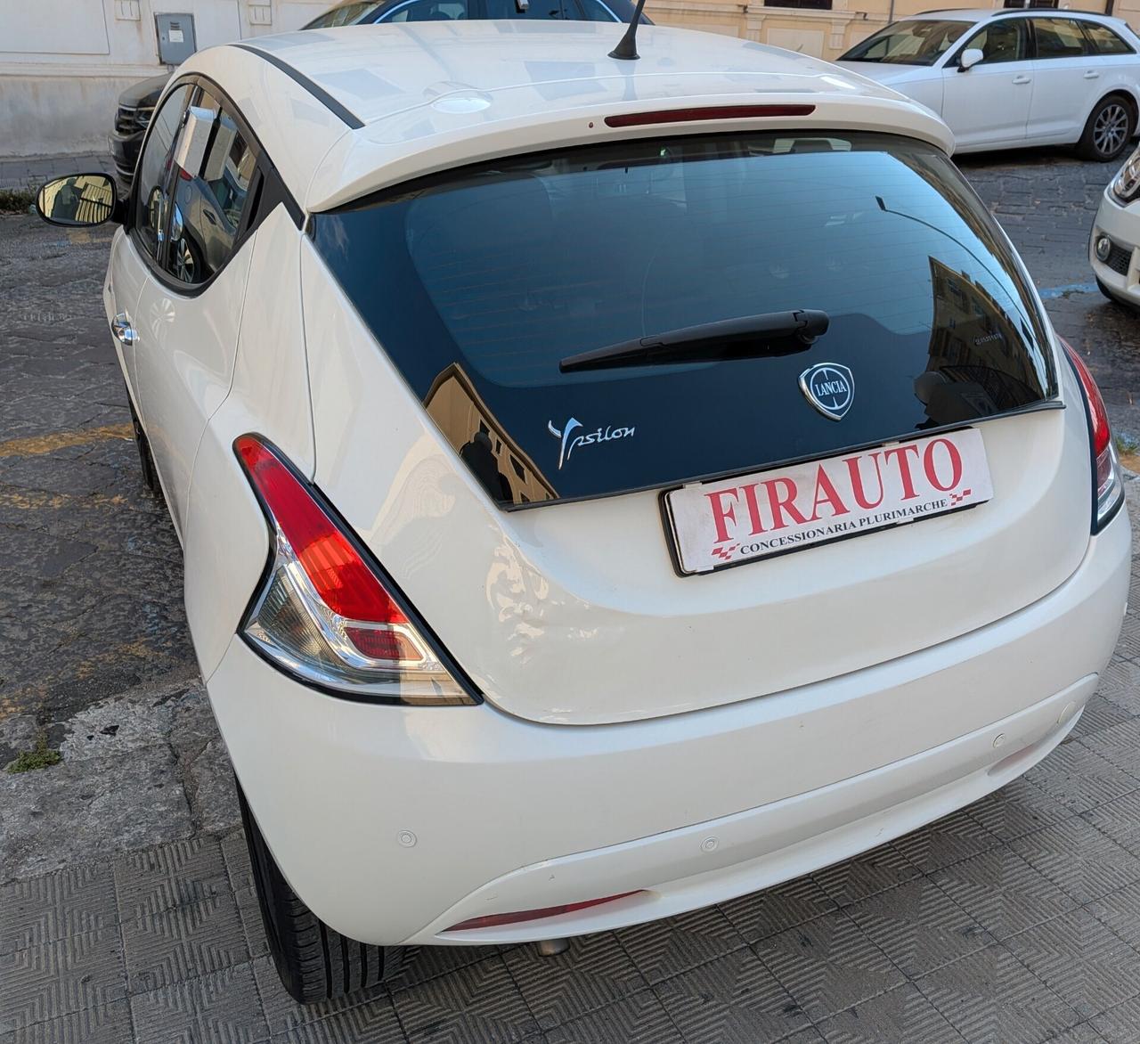 Lancia Ypsilon 1.3 MJT 16V 95 CV 5 porte S&S Silver