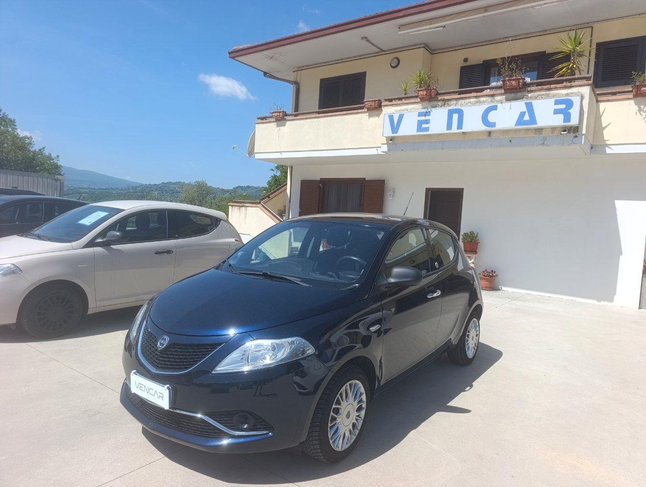 Lancia Ypsilon 5 Porte Ypsilon 1.2 Silver ecochic Gpl 69cv