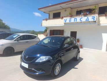 Lancia Ypsilon 5 Porte Ypsilon 1.2 Silver ecochic Gpl 69cv