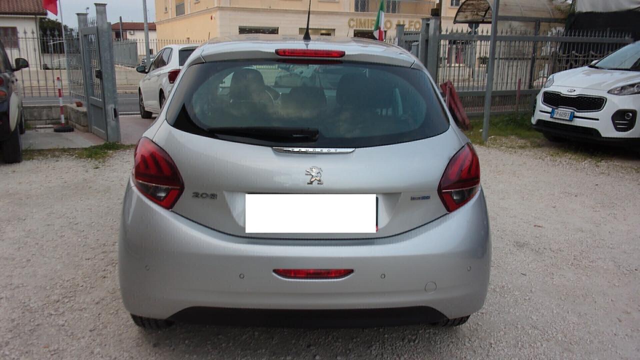 Peugeot 208 BlueHDi 75 5 porte Allure