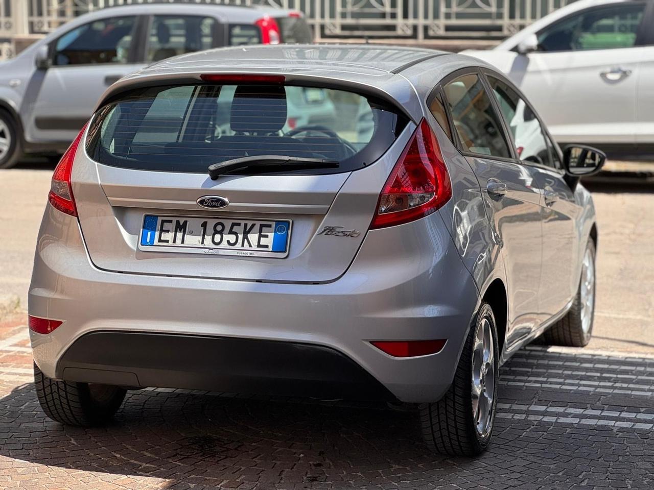 Ford Fiesta 1.4 TDCi 70CV 5 porte Titanium